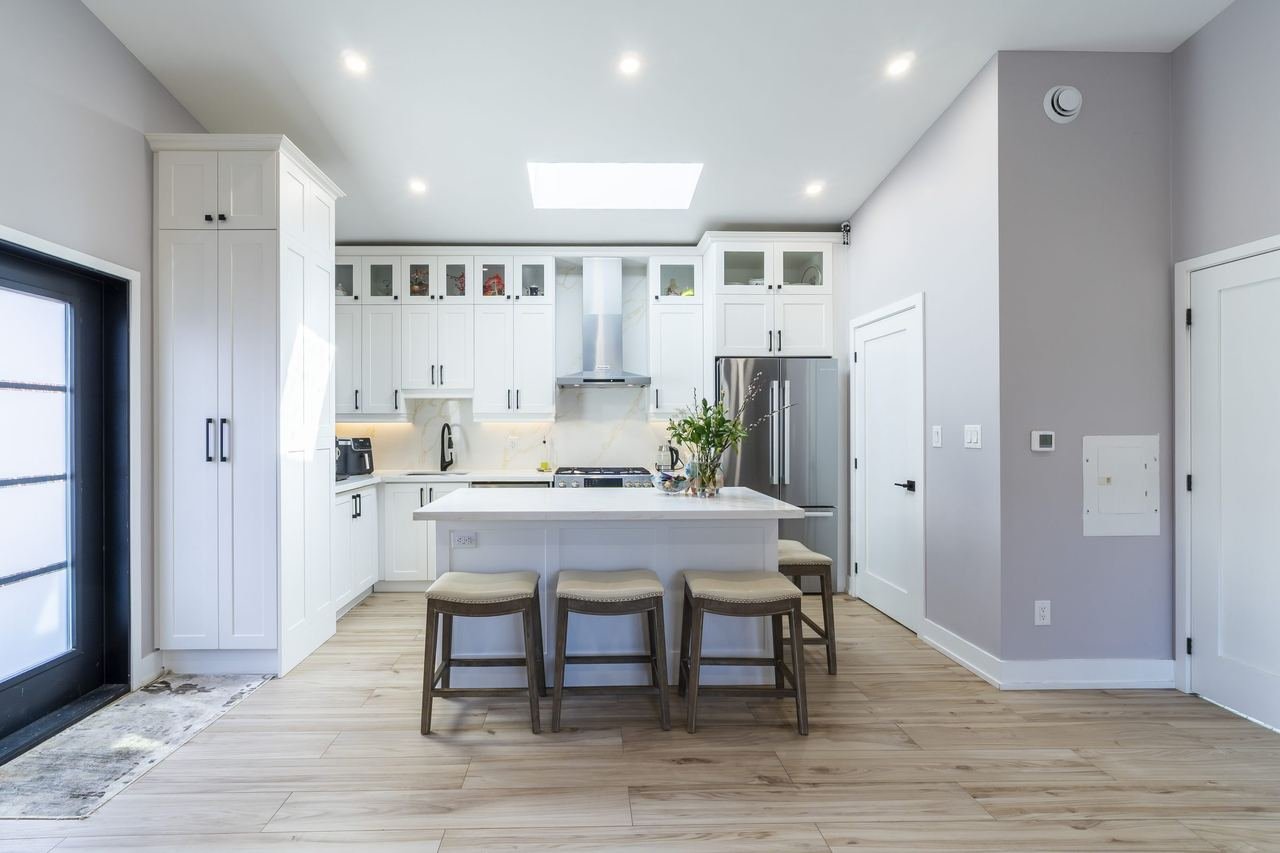 Kitchen Island Front View